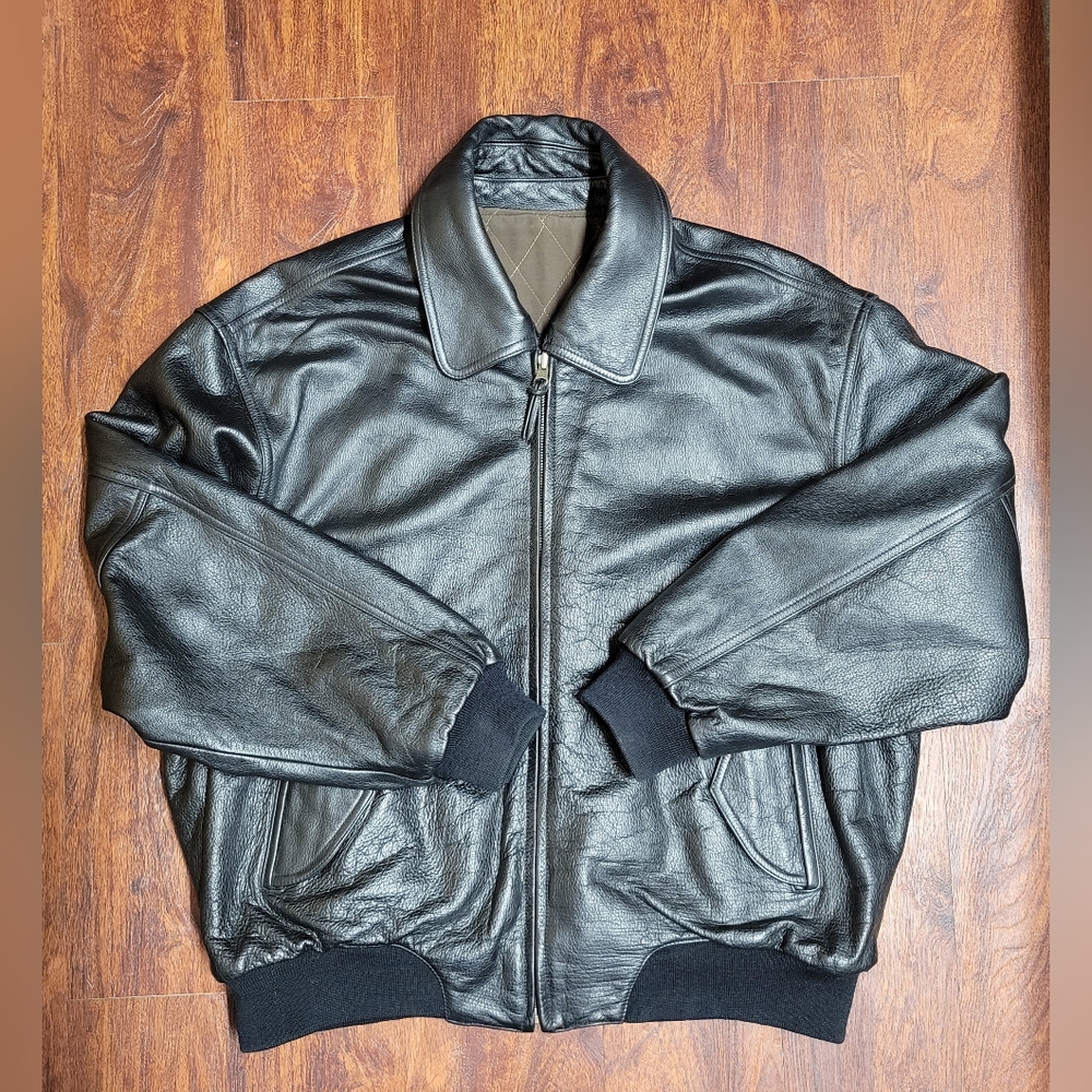 Mens Bomber style heavy genuine leather jacket with zip off collar Mens size XL